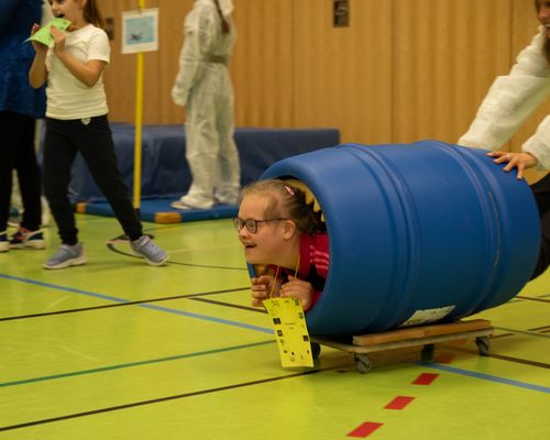 Weltraumreise auf dem inklusiven Spielfest